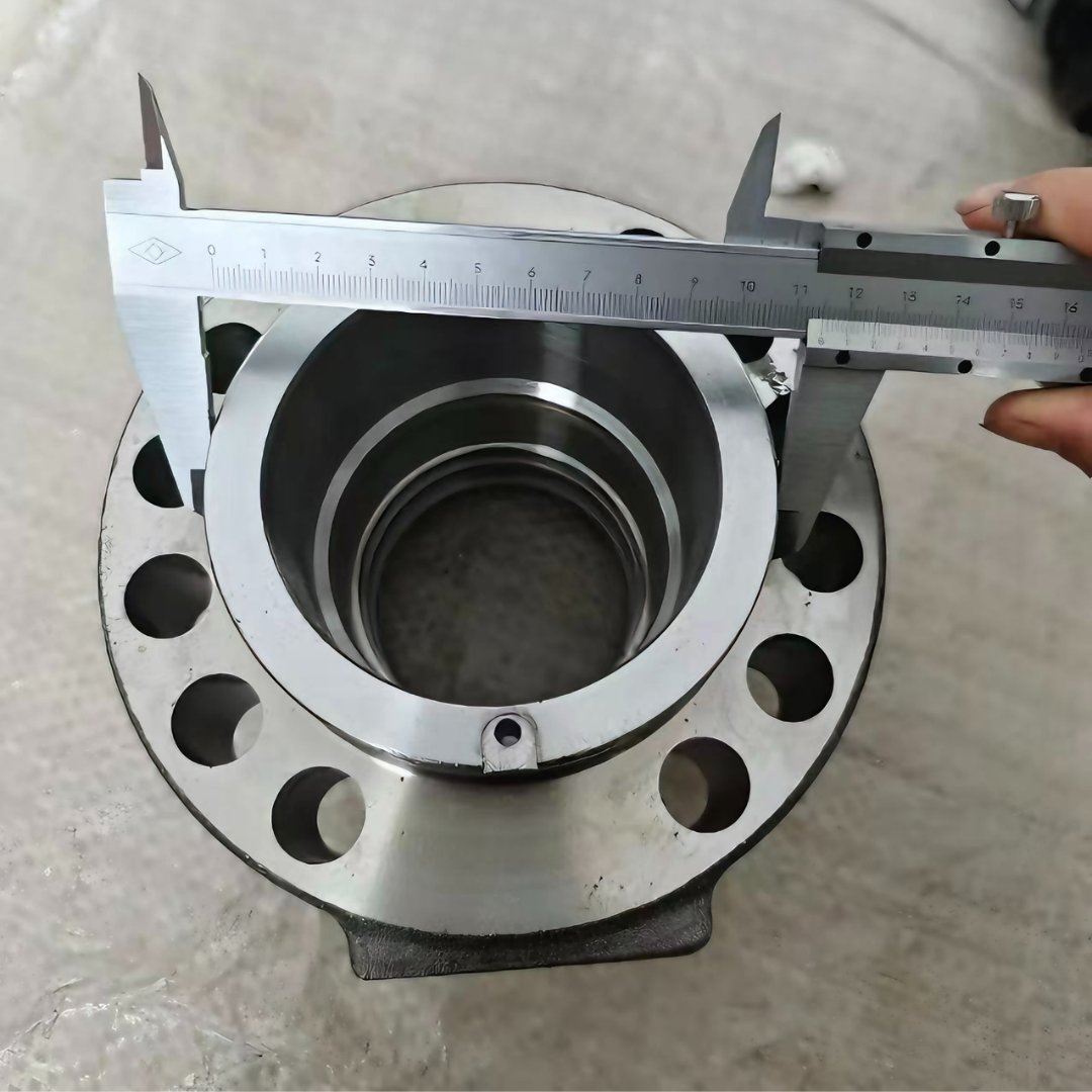 Dimension measuring inspection for excavator cylinder gland before shipping