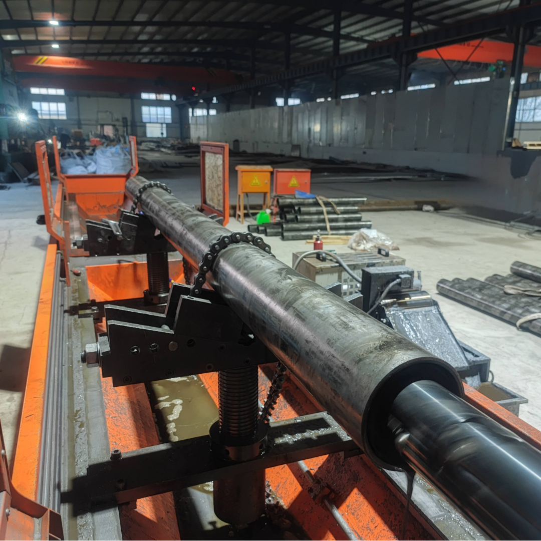 Strict quality check for hydraulic cylinder tubes before shipment in workshop